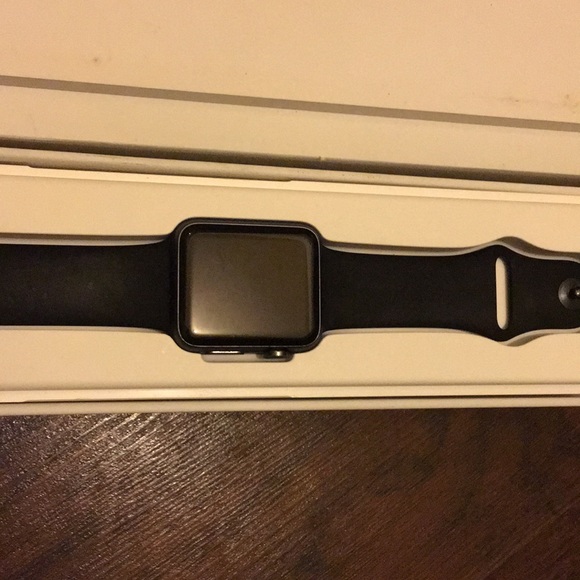 LIKE NEW APPLE WATCH SERIES 1 BLACK/TITANIUM 42MM